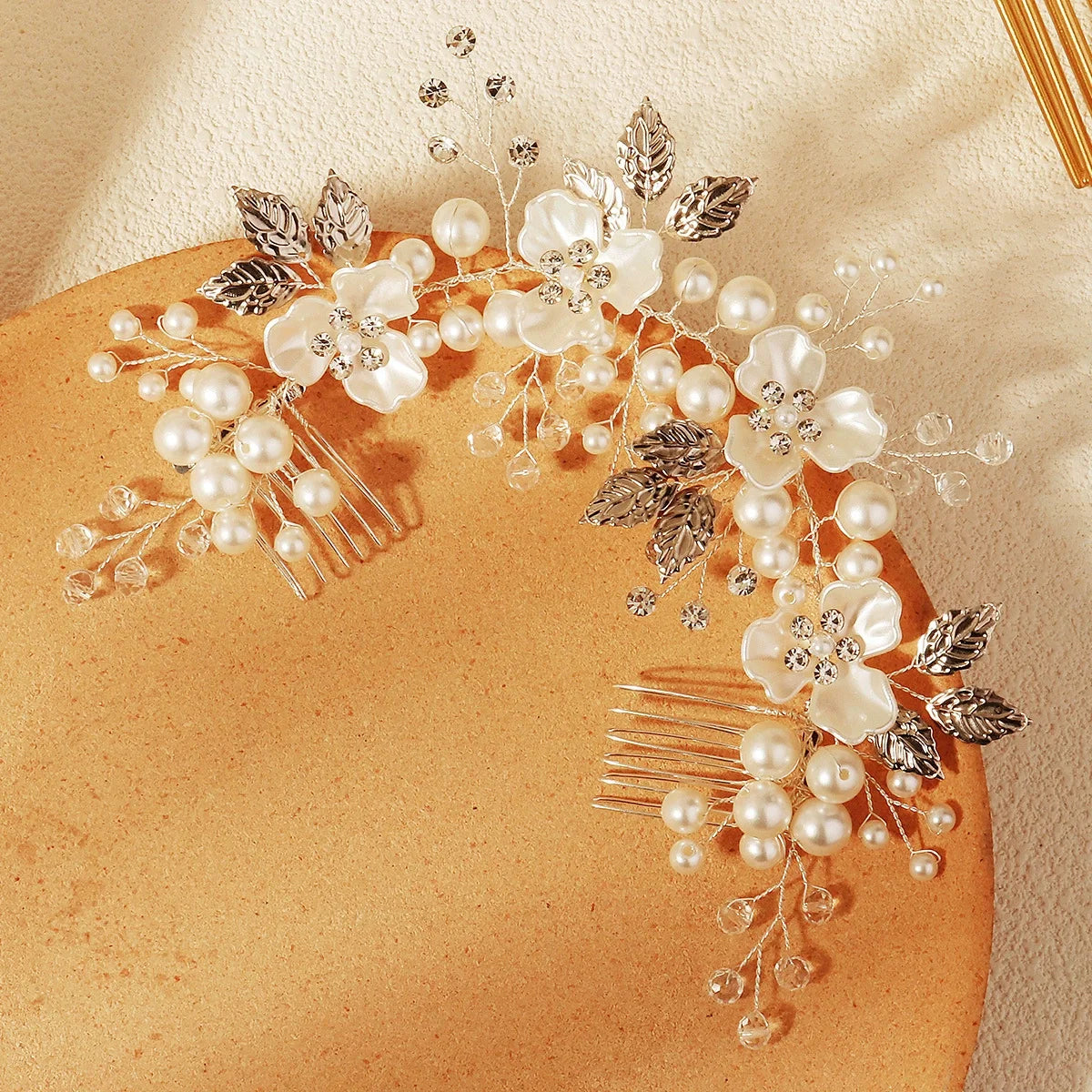 Bridal Hair Comb Pearl Tiaras for Women Wedding Hair Accessories Fashion Flower Hairpin Girl Lady Hairband Marriage Hair Jewelry