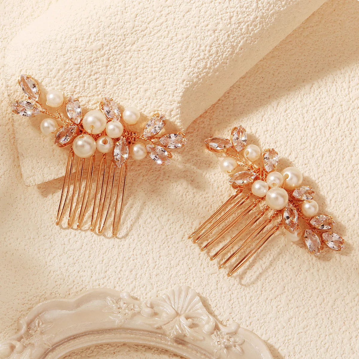 Bridal Hair Comb Pearl Tiaras for Women Wedding Hair Accessories Fashion Flower Hairpin Girl Lady Hairband Marriage Hair Jewelry